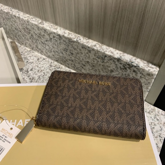 Michael Kors Purse and Wallet Bundle - Picture 6 of 6